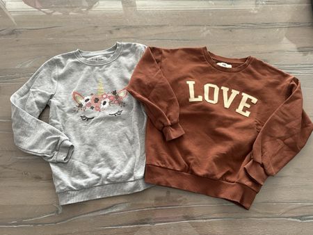 2 Pullover C&A Mädchen Grösse 134 und 140 🍂🍁