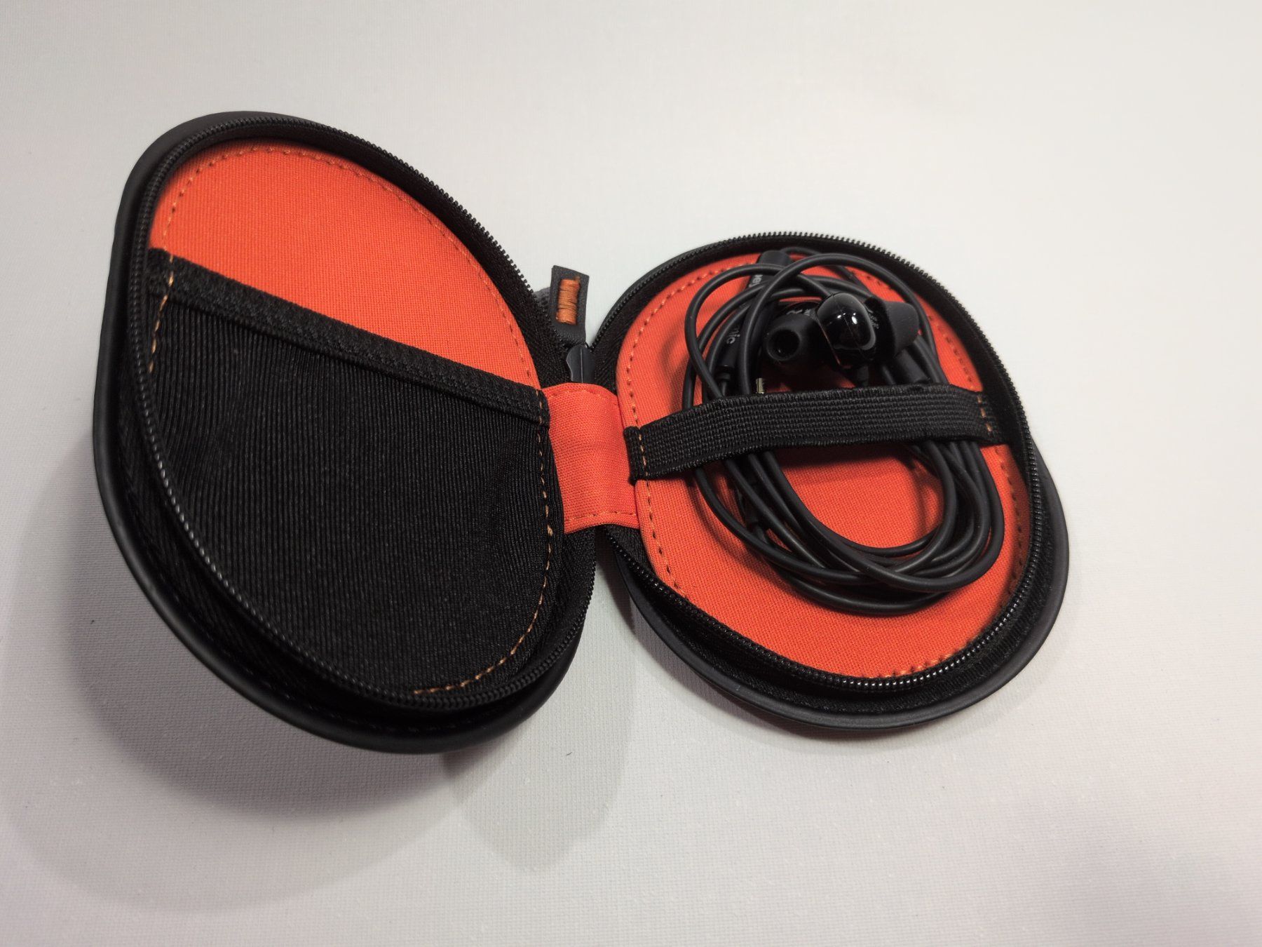 Beyerdynamic Cuffie: Beyerdynamic In-Ear Kopfhörer – Usato da Rüfenacht BE venduto da swalin