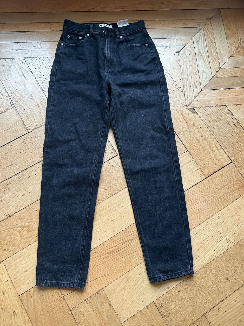 Pull&Bear Jeans: Schwarze Mom Jeans, Gr. 34 von Pull&Bear – Usato da Zuerich venduto da Tozde