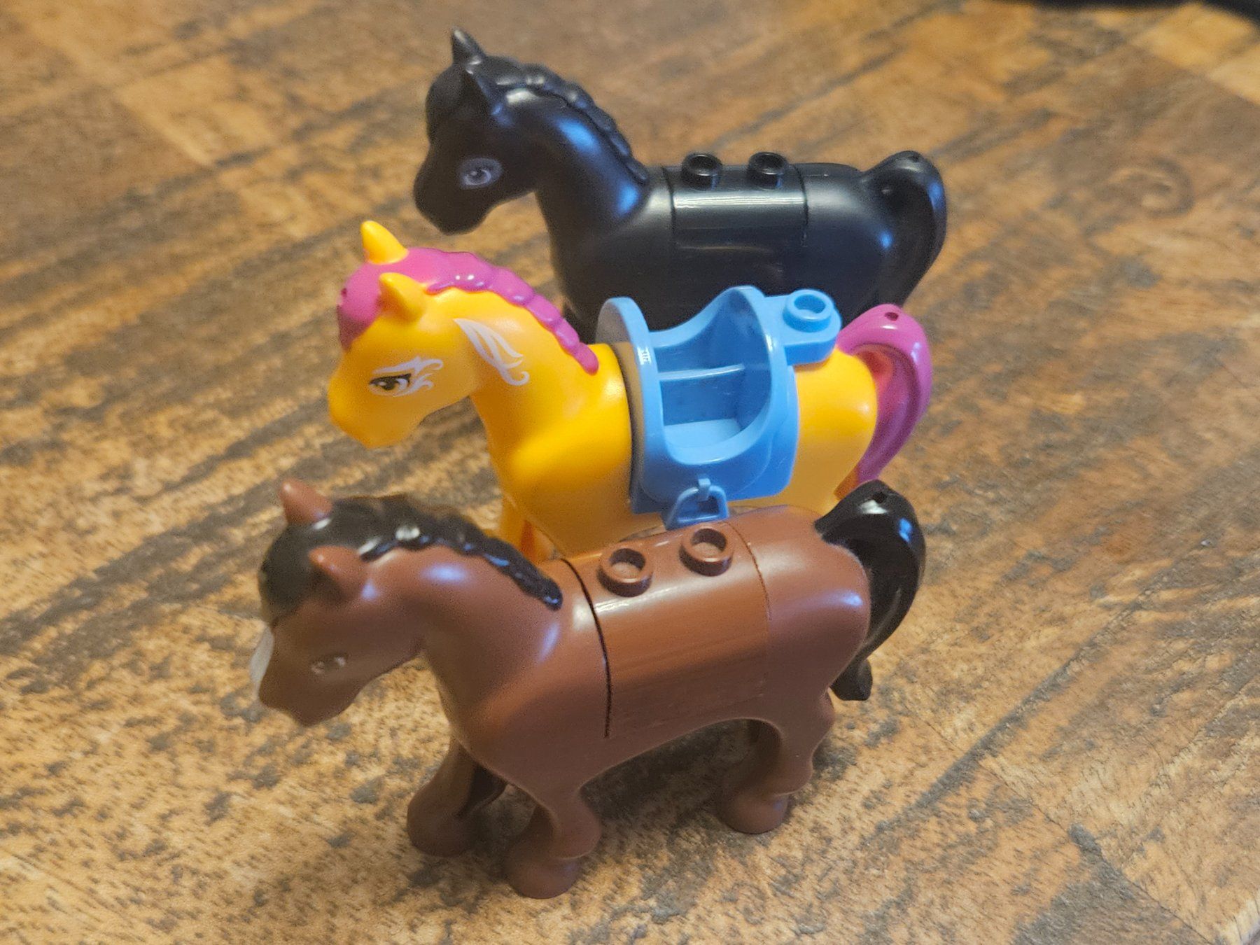 Lego Kit di costruzioni: lego figurine lot de 3 chevaux – Usato da Confignon venduto da Ecrofigs 1