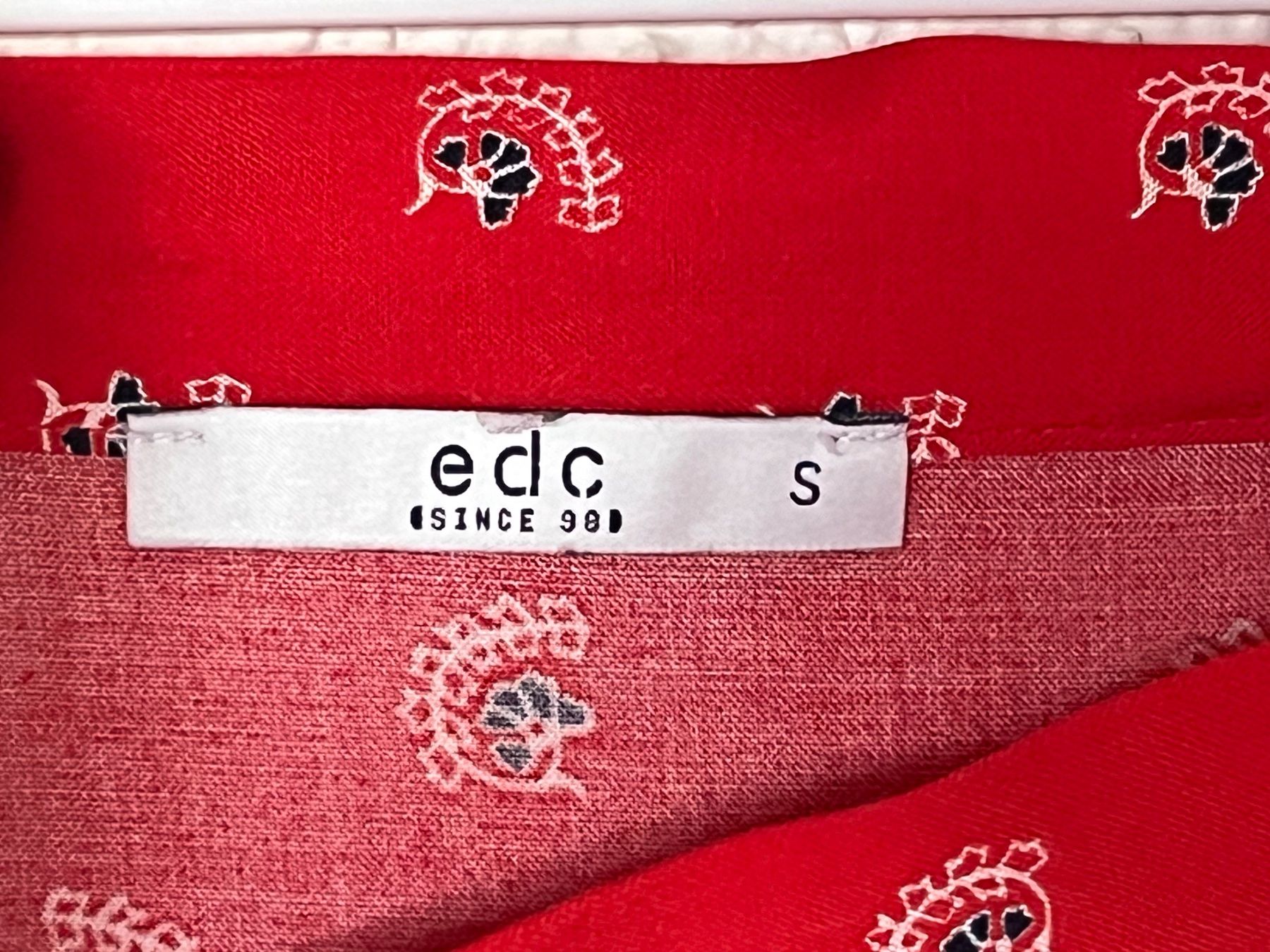 Esprit T-shirt: Oberteil von edc – Usato da Baar venduto da Lebowski11 1