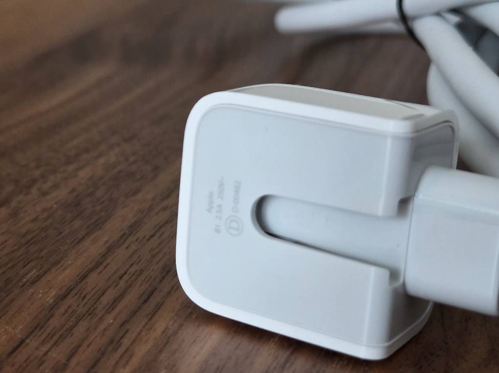 Cavi: Câble alimentation Apple original 29W – Usato da Carouge GE venduto da ali_65wm 2