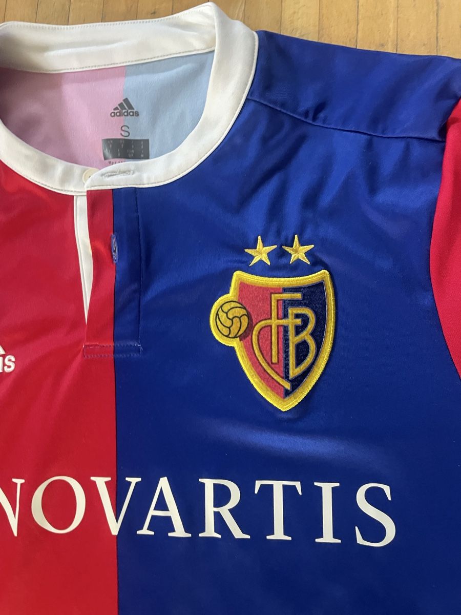 FC Basel Canottiere & Pantaloni: FCB FC Basel Trikot – Usato da Stäfa venduto da Phphch 1