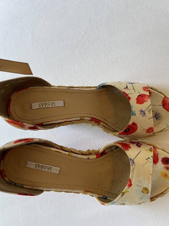 Scarpe da donna: GEOX Sandale  – Usato da stgallen venduto da vino62 2