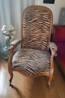 Antiker Sessel modern bezogen