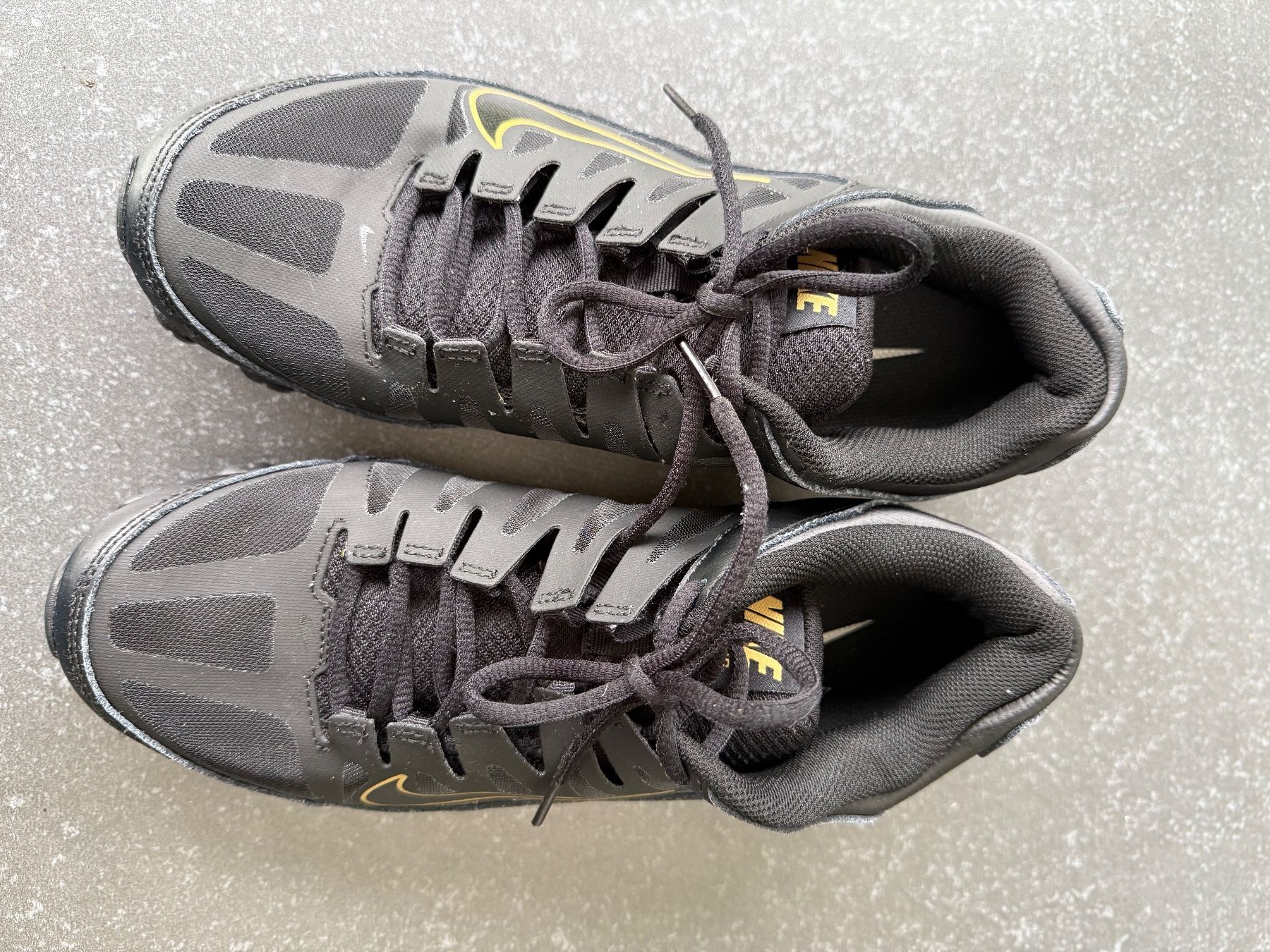 Nike Herrenschuhe: Nike Schuhe Gr.43 – Gebraucht aus Bernhardzell von Ferkel1 2