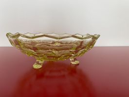 Glasschale grün auf Füssen