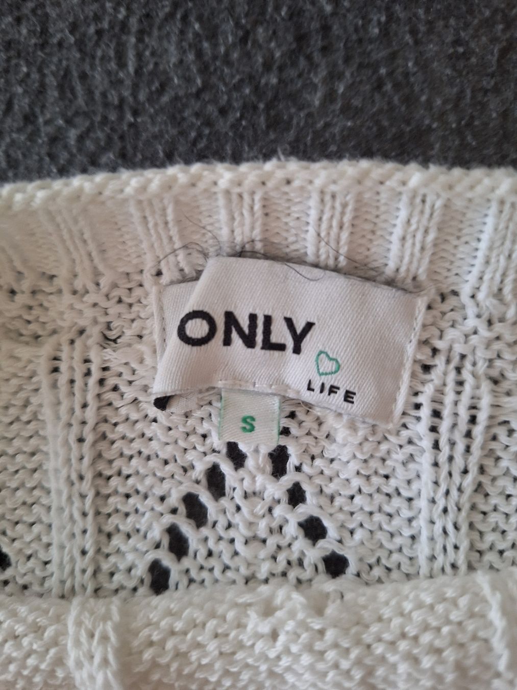 Only Pullover & Sweatshirts: Pullover – Gebraucht aus Mumpf von SwissDi 1