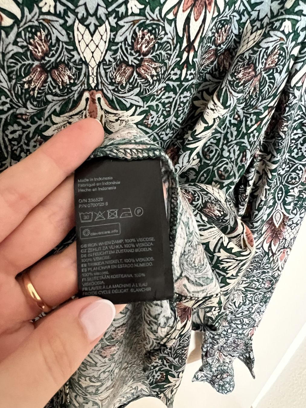 H&M Blusen: MORRIS & Co x H&M Blouse EUR 40 – Gebraucht aus Horgen von linuxrp 4