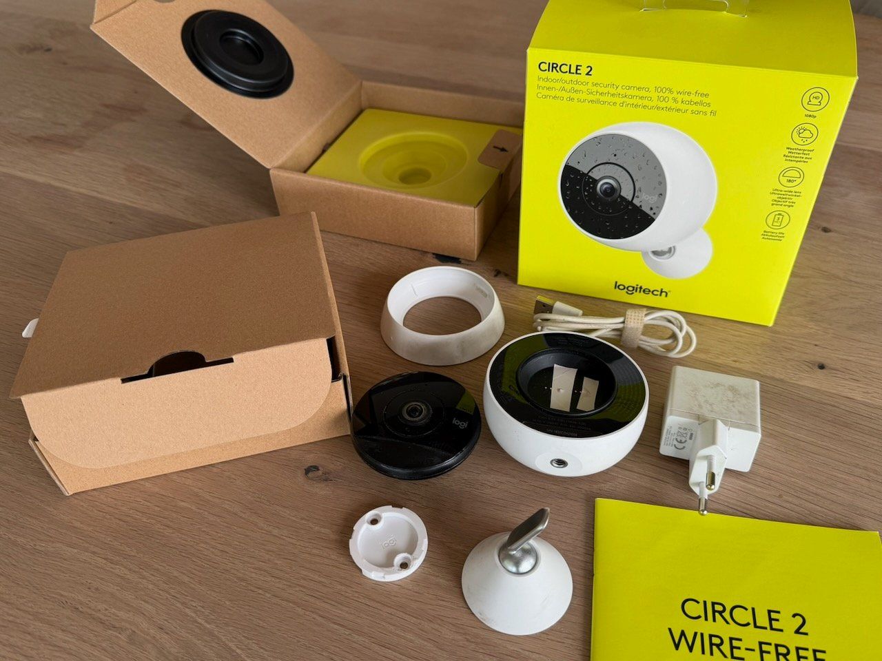 Sistemi d'allarme: Logitech Circle 2 Homekit Überwachungskamera – Usato da Gebenstorf venduto da doomedsardines