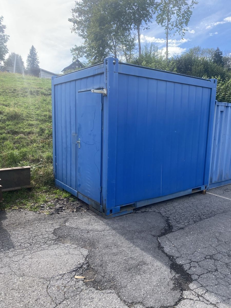 Conteneurs de construction: Bürocontainer  – D'occasion à Menzingen par Edelmuni7 1