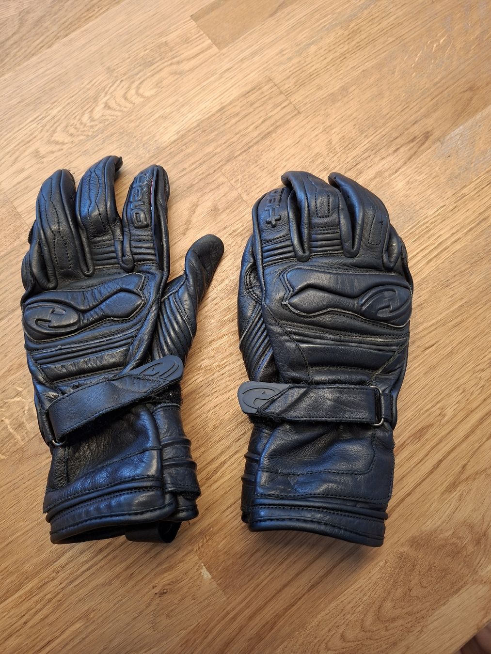 Held Guanti & manicotti: Leder Motorradhandschuhe Held Gr. D-7S – Usato da Oberrohrdorf venduto da Ginaja