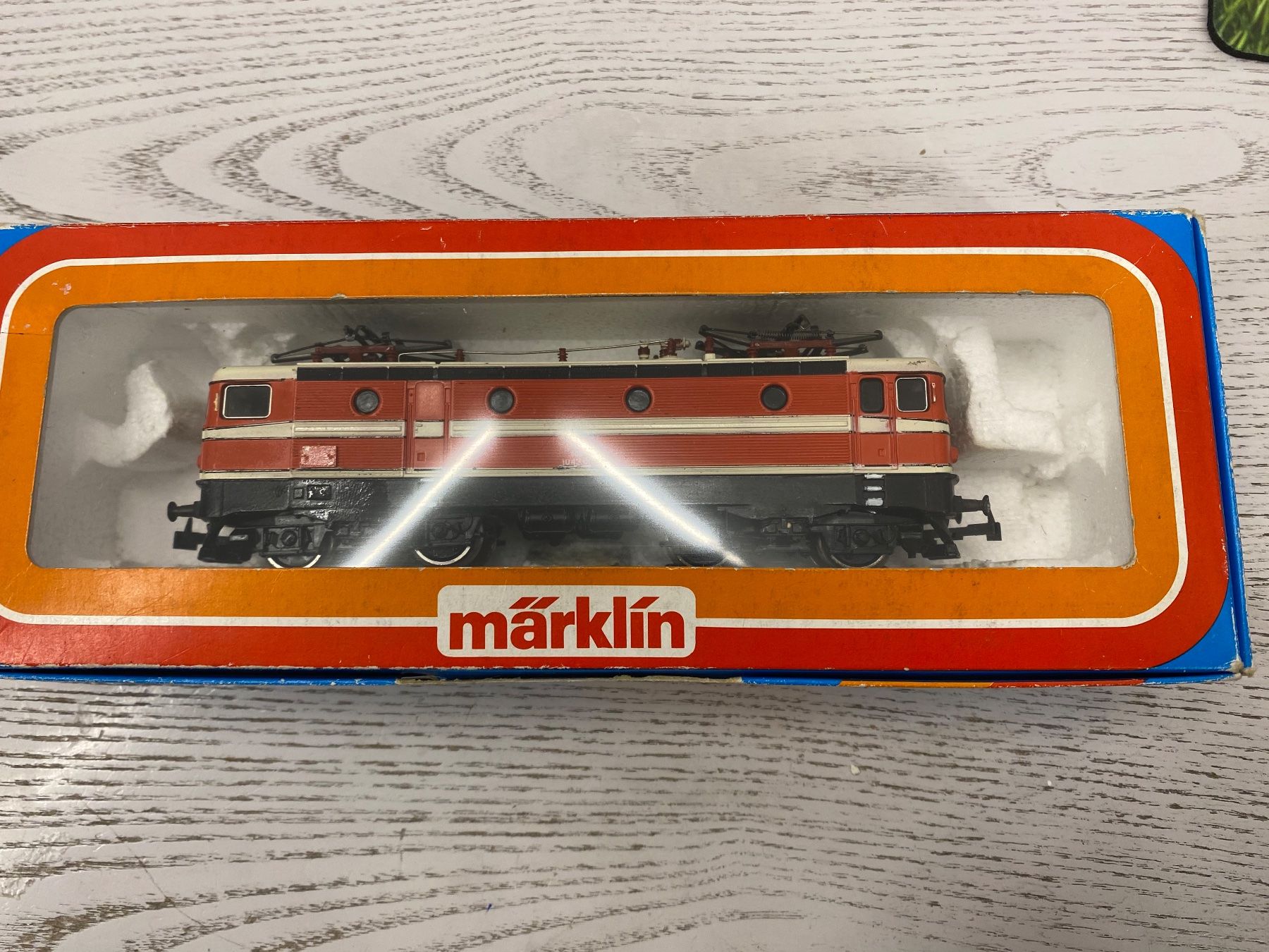 Märklin Modellini di ferrovie: Märklin 3041 ÖBB BR 1043 – Usato da Lupsingen venduto da New-Haven 6