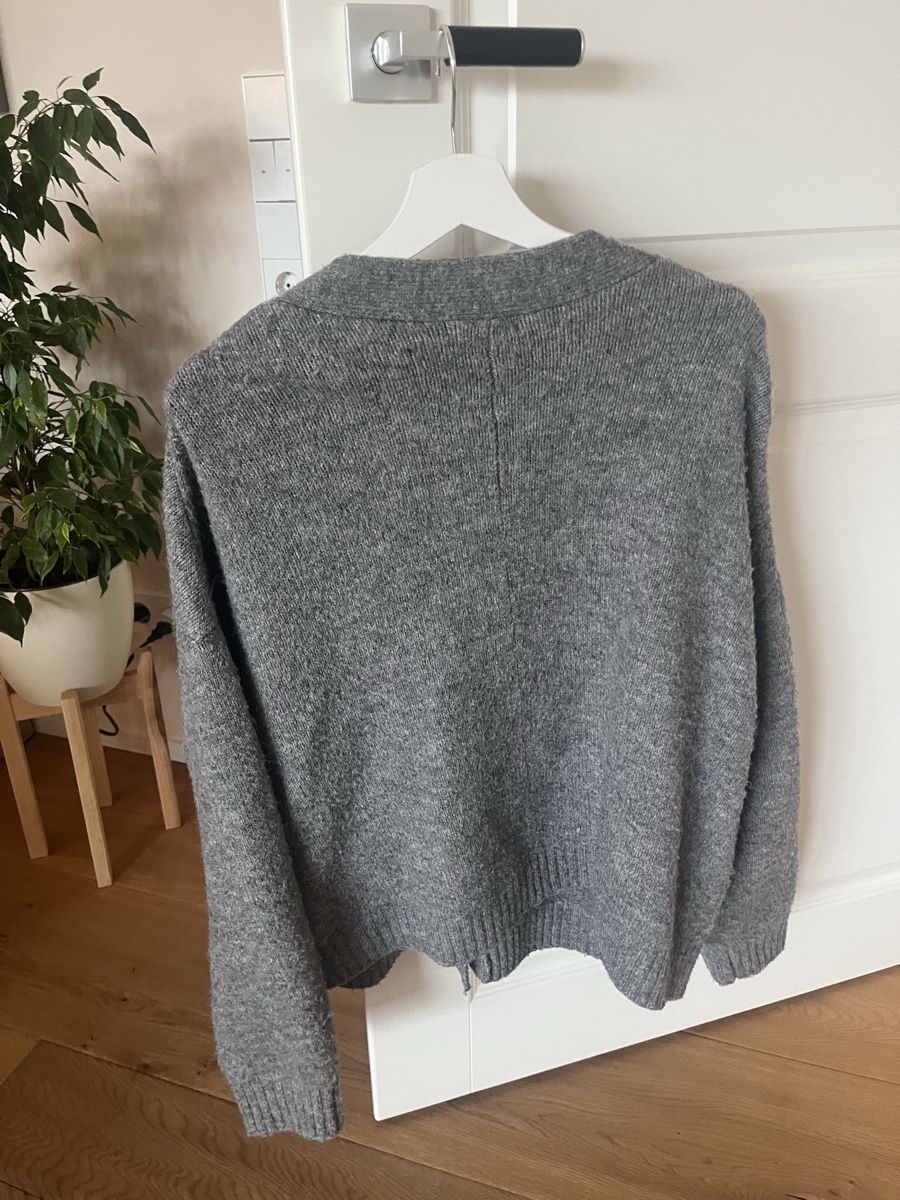 H&M Giacche: H&M Strickjacke, Grau, Grösse M – Usato da Riehen venduto da SalomeTramer 1