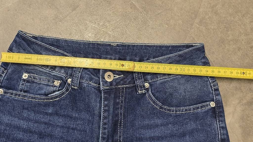 Jeans: Wide Leg Jeans - S - Schlaghose 👖 – Nuovo (secondo la descrizione) da Thalwil venduto da VitaMini 2