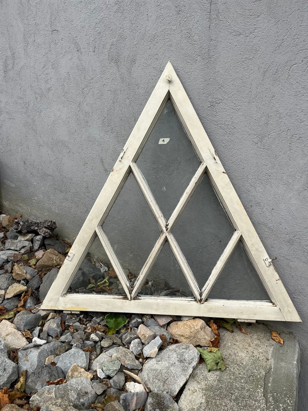 Finestre: Dreieckfenster Holzfenster 1 – Usato da Unterkulm venduto da Fabulirius
