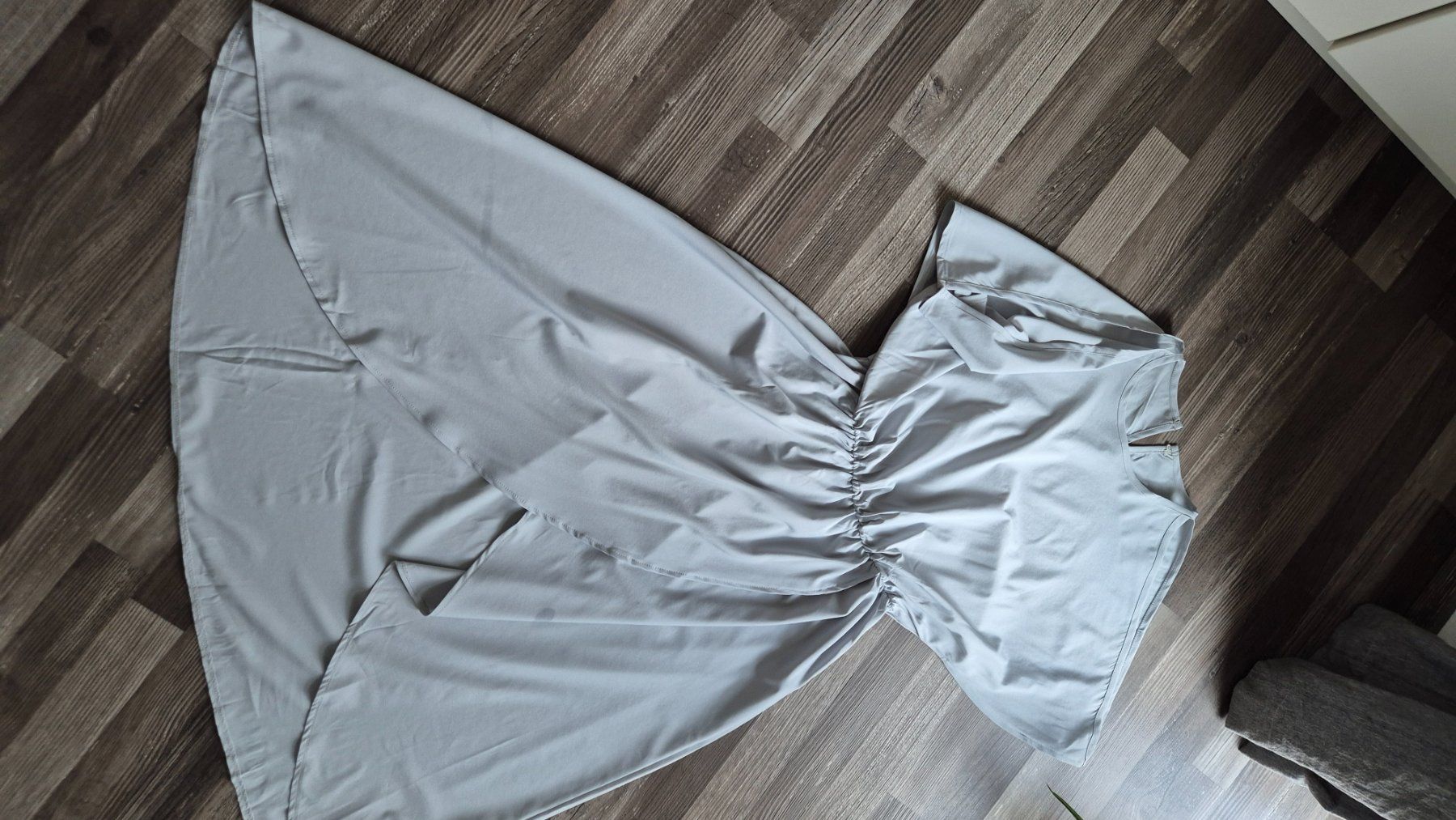 Robes: Simpatico abito grigio – D'occasion à Gordevio par RUBY104 1
