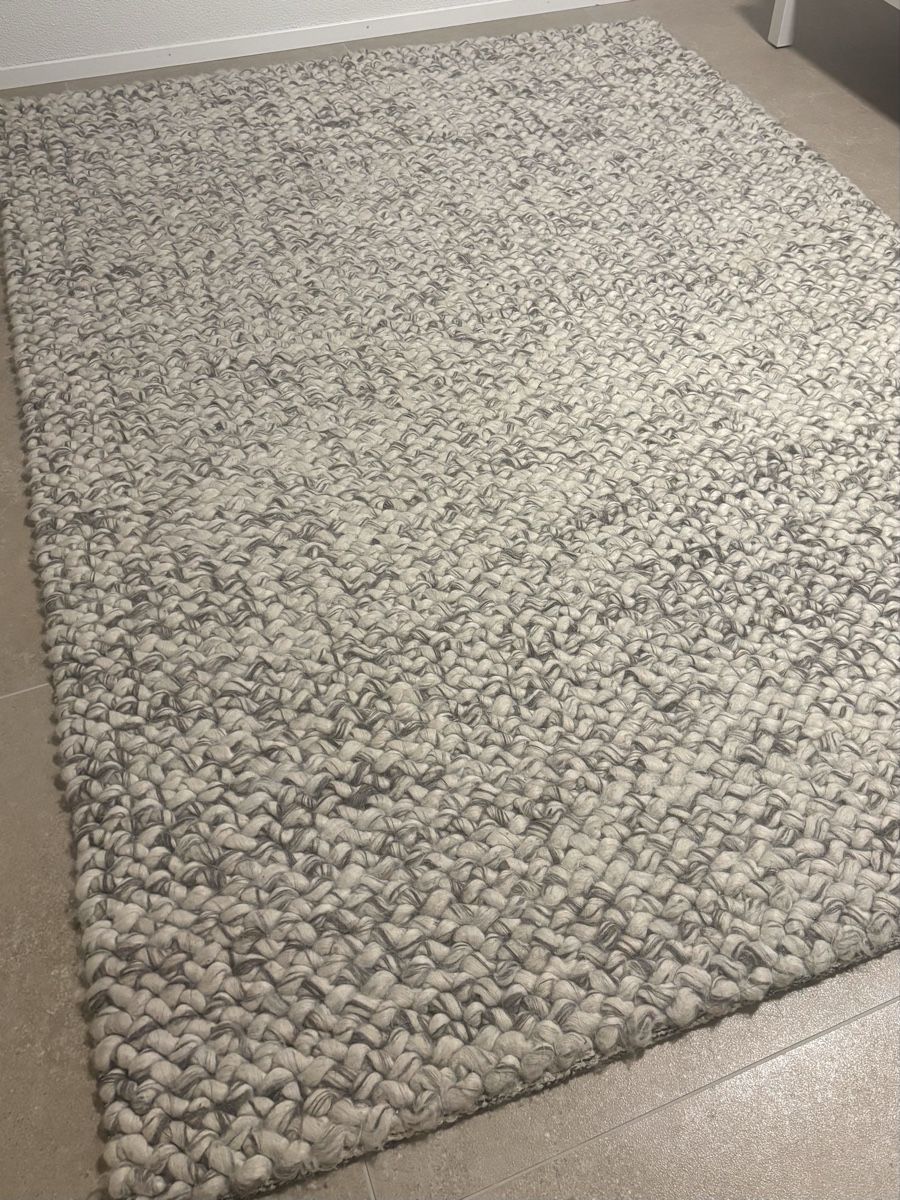 Bolia Tappeti: Bolia Wollteppich Teppich Loop grau 140x200 cm – Usato da Zürich venduto da car_9sdb