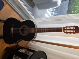 Joan Aragon Konzertguitarre black - weing gesplielt