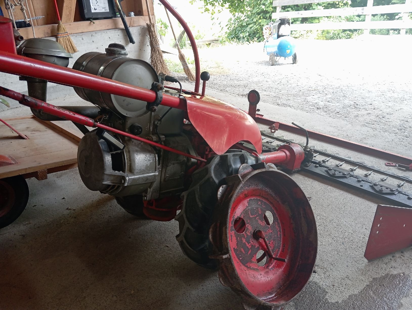 Bucher Toutes les machines: motormäher – Défectueux à Wattenwil par a84k 6