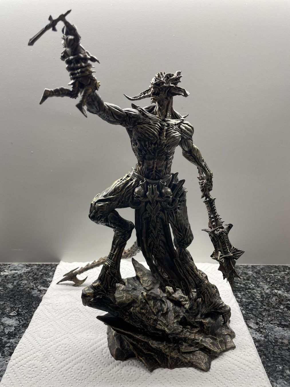 Statuette: Elder Scrolls Online Molag Bal Statue | Collector's Edition – Nuovo (secondo la descrizione) da Bern venduto da Toytopia