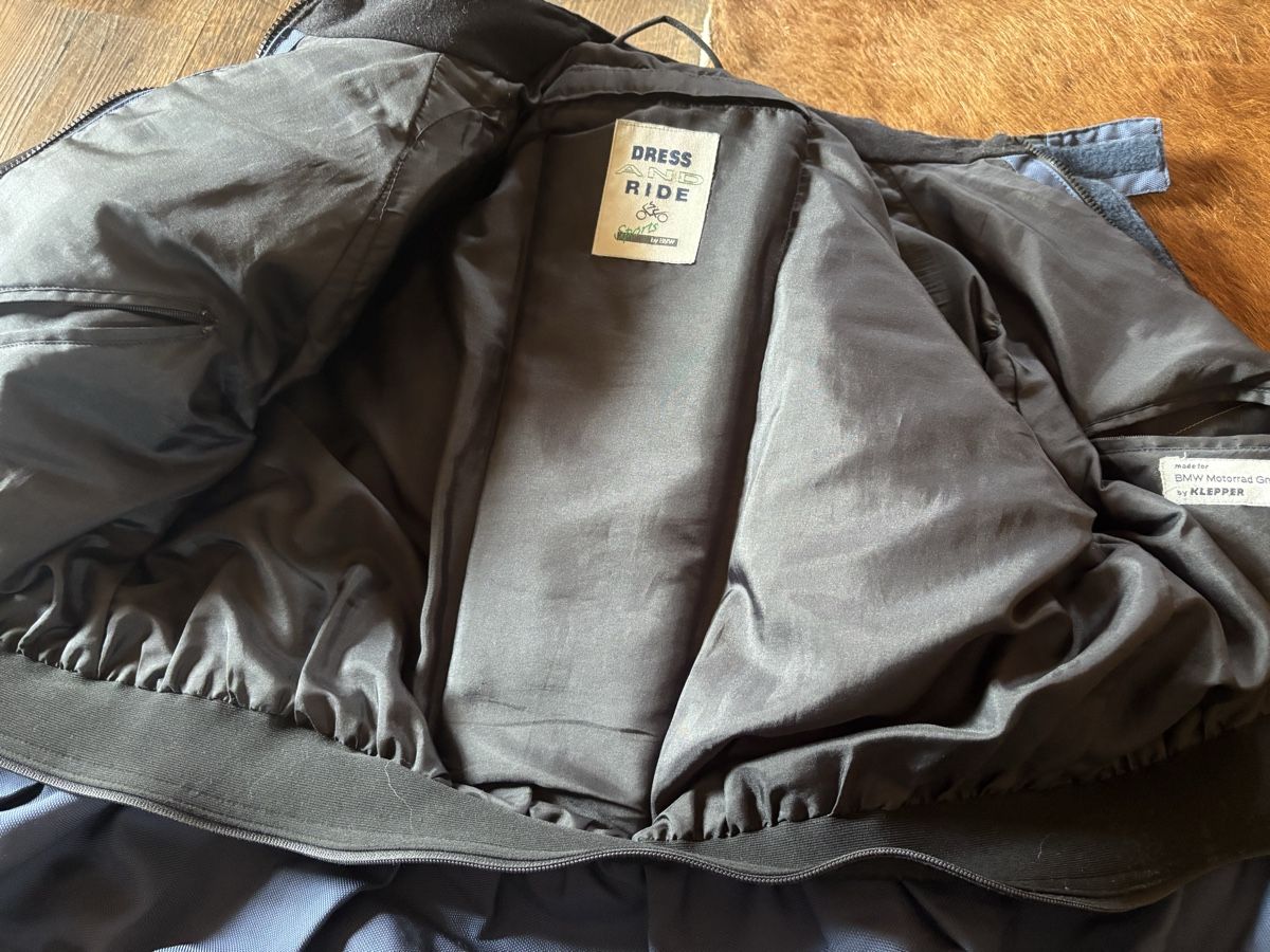Vestes: Veste de moto BMW – D'occasion à Mézières VD par P-M-C 3