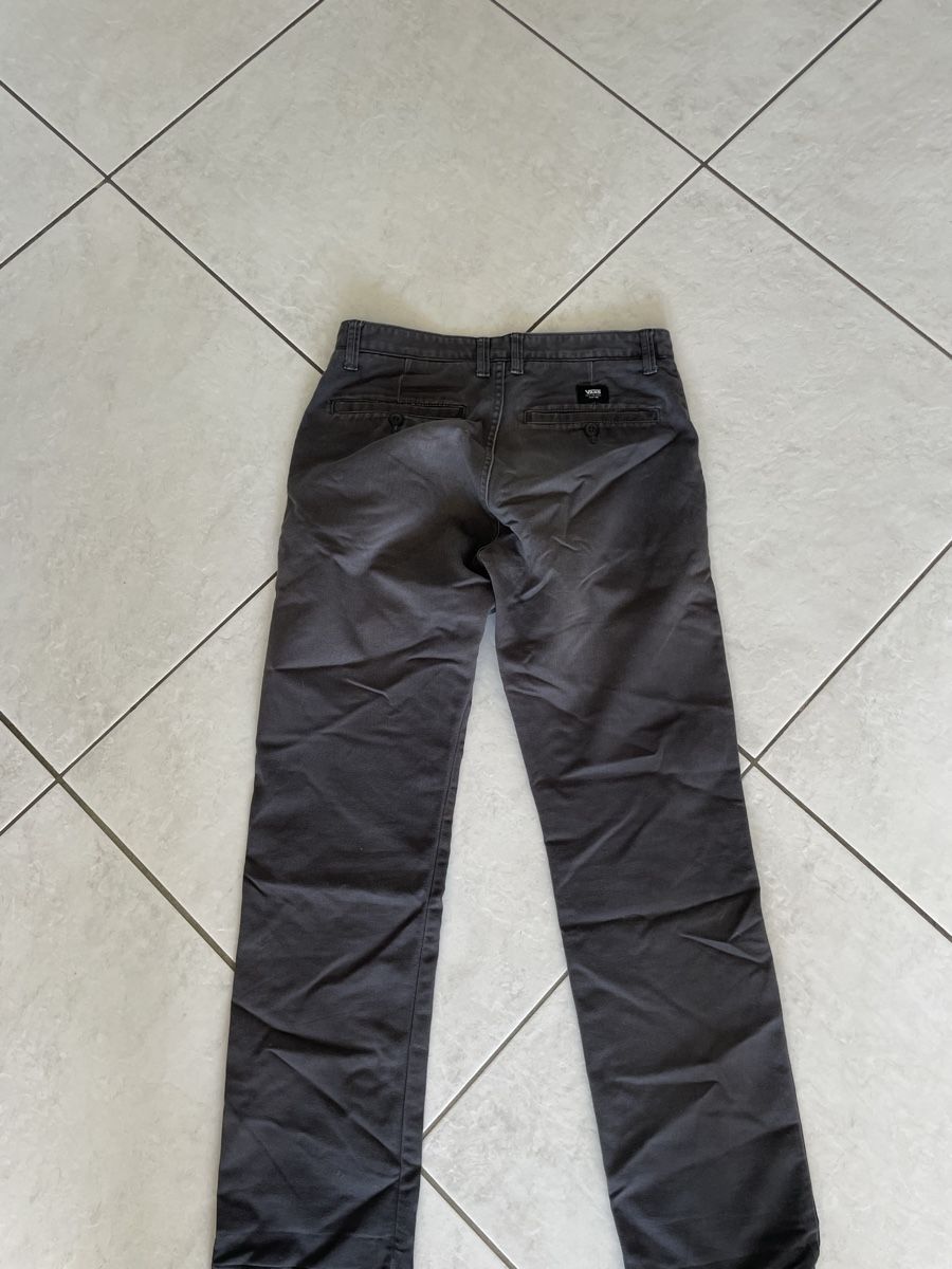 Pantaloni: Pantalon Vans – Usato da Colombier NE venduto da thomasarquint 3