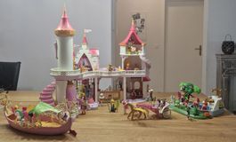 Playmobil Prinzessinnenschloss mit Garten, Boot und Kutsche