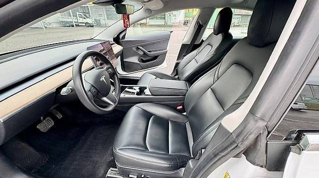 Autos: Top Zustand: Tesla Model 3 – Gebraucht aus Herzogenbuchsee von Romenski 2