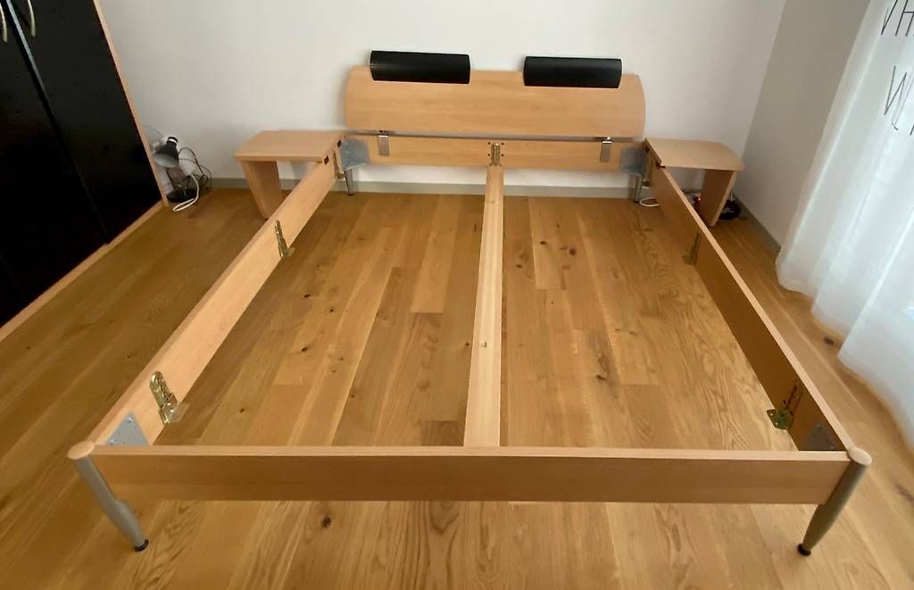 Betten: Schlafzimmer buche/schwarz von Z-Möbel – Gebraucht aus Thun von urs_p58q 2