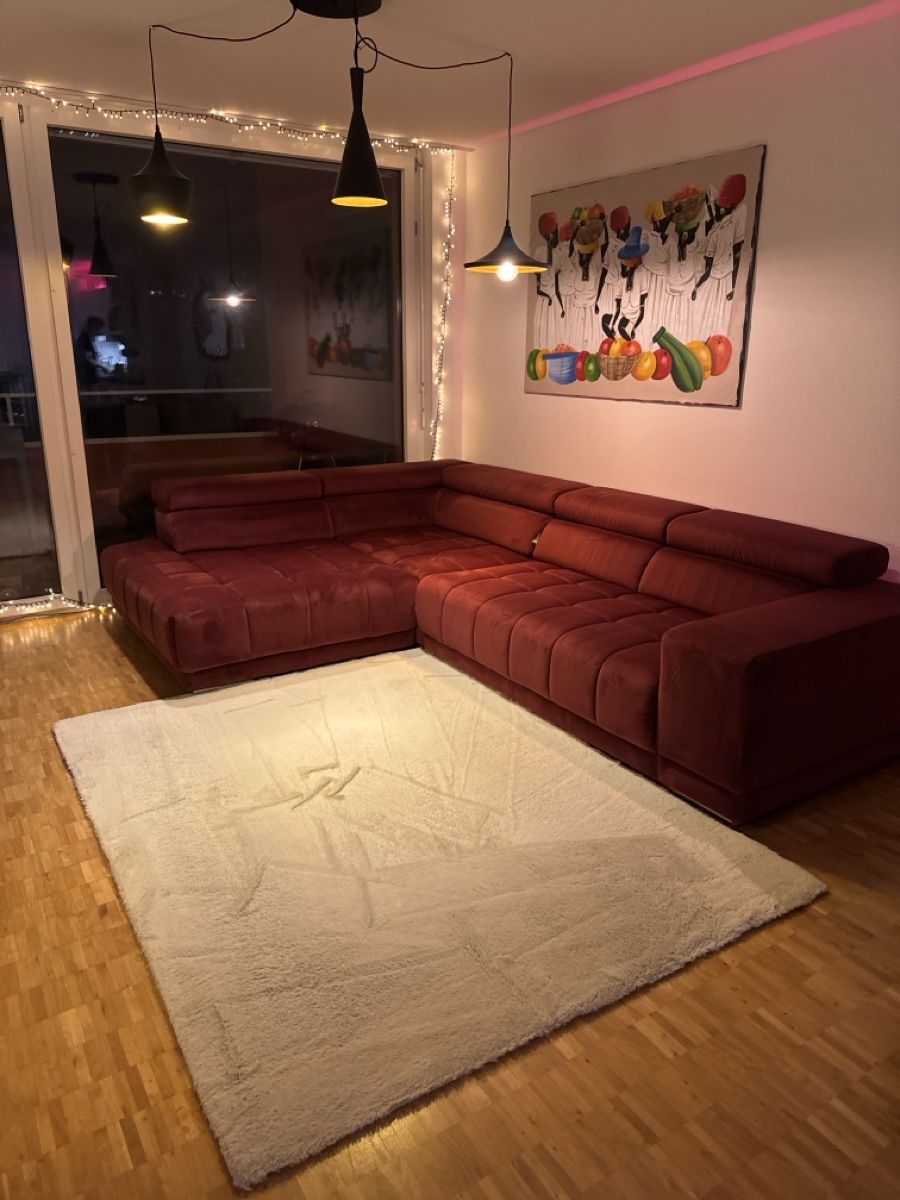 Sofas: Wohnlandschaft mit Hocker – D'occasion à Urtenen-Schönbühl par joh_6665