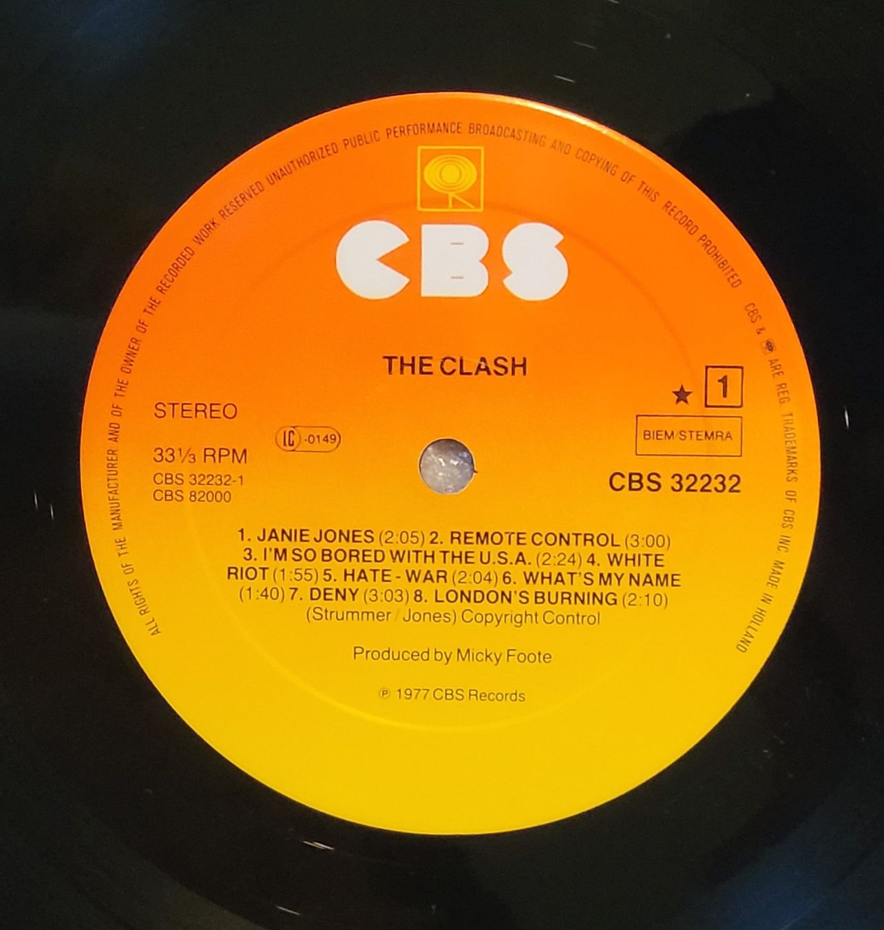 Dischi in vinile: The Clash - Vinyl von 1977 – Usato da Zürich venduto da Avd 7