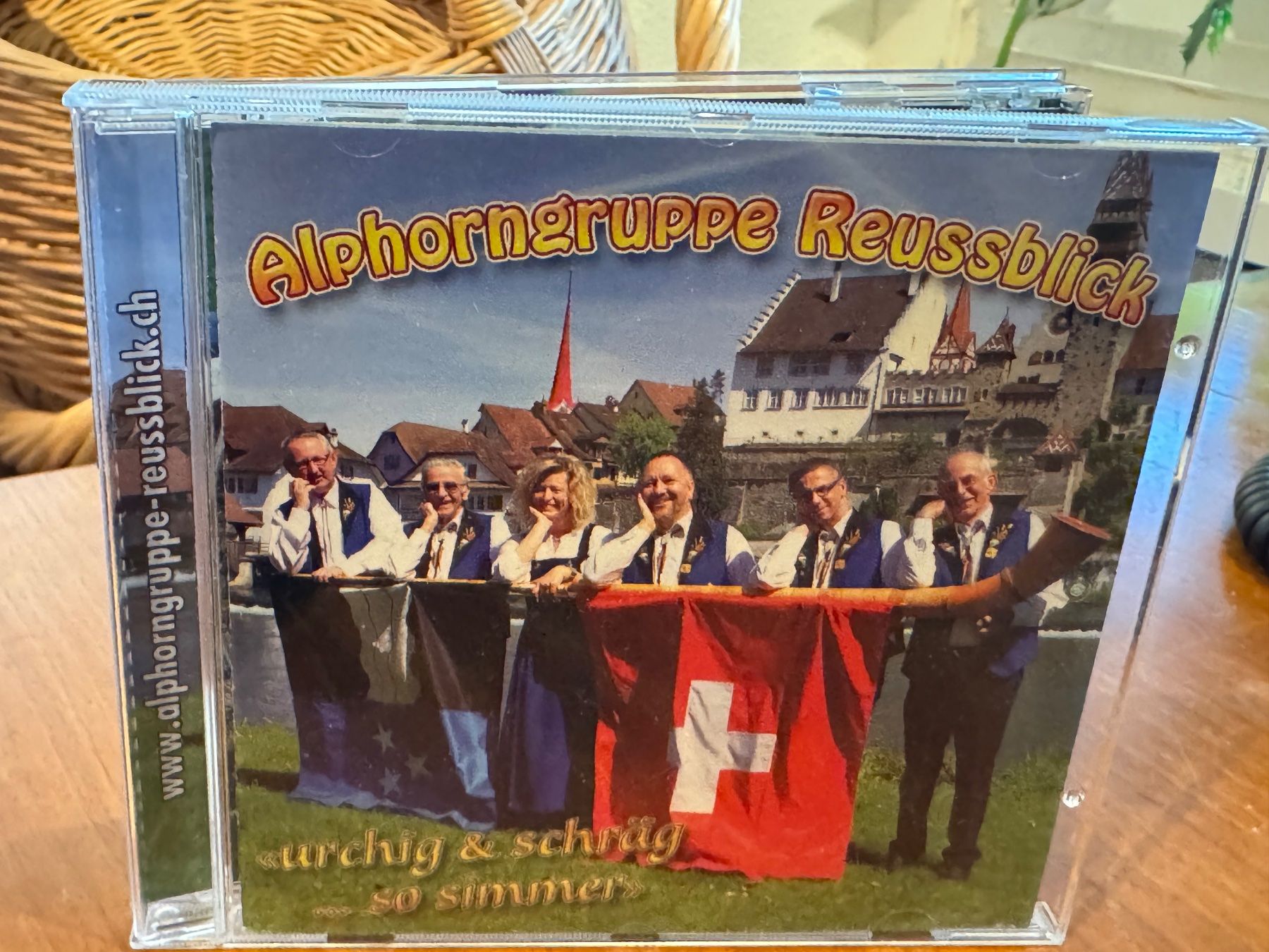 CD: Alphornergruppe Reussblick - Urchig & Schräg - HG41B – Usato da Küsnacht ZH venduto da swisssales.net