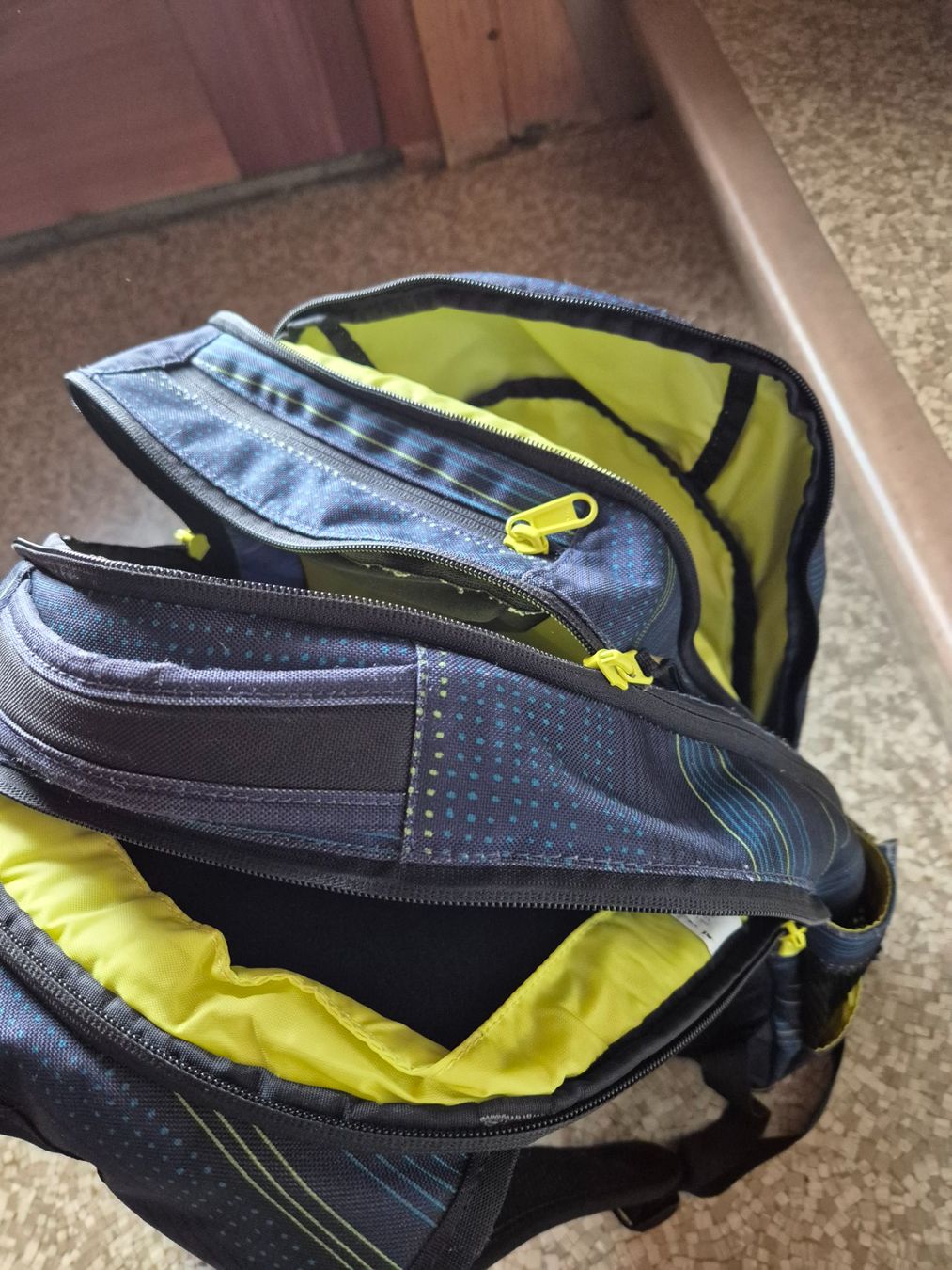 Dakine Zaini: Rucksack Dakine Campus - blau/gelb 33L – Usato da Brienz BE venduto da swimfreaky 3