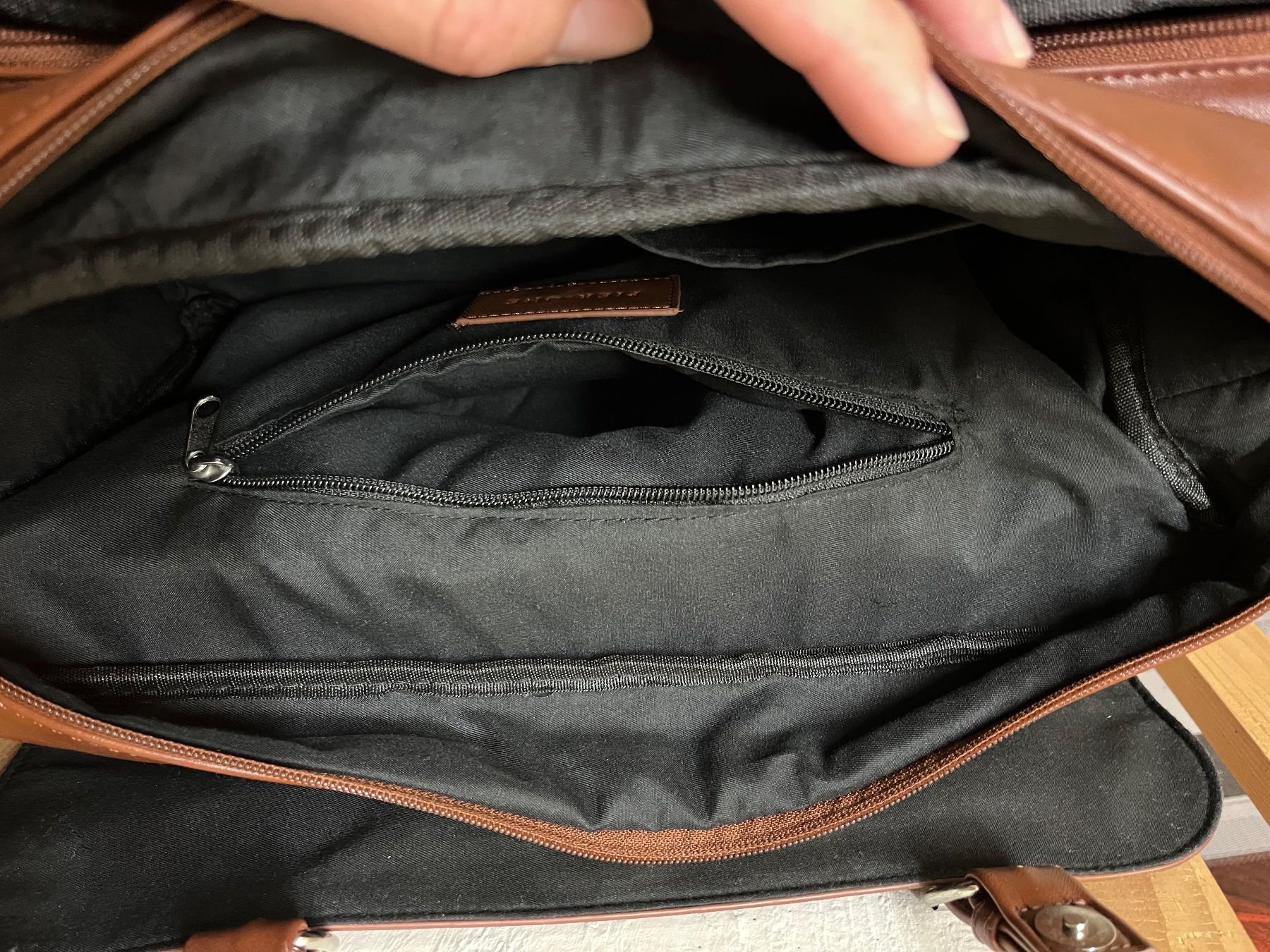 Koffer & Taschen: Braune Businesstasche / Laptoptasche Pier One cognac – Gebraucht aus Hergiswil NW von SLDM 4