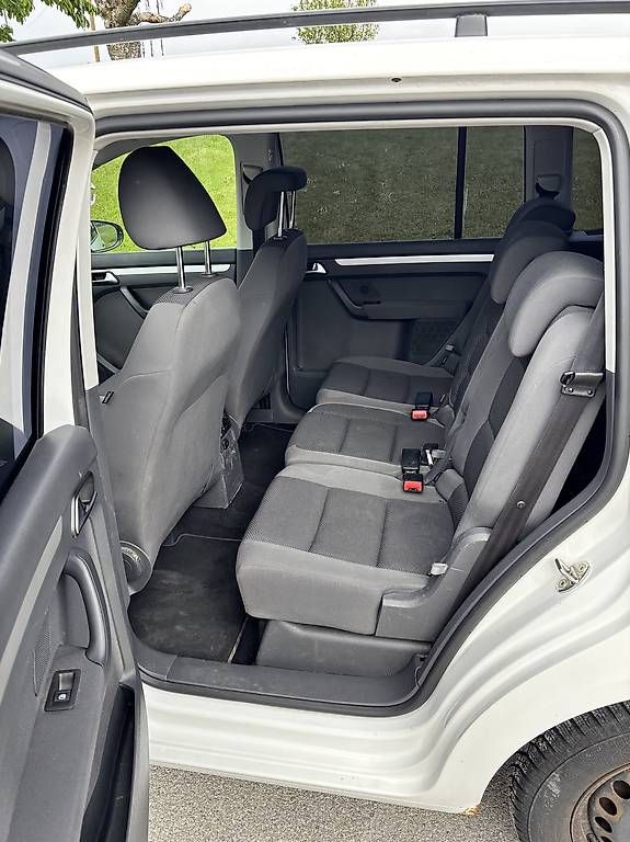 VW Automobili: VW Touran 1.6TDI – Difettoso da Ueberstorf venduto da sma_byy9 3