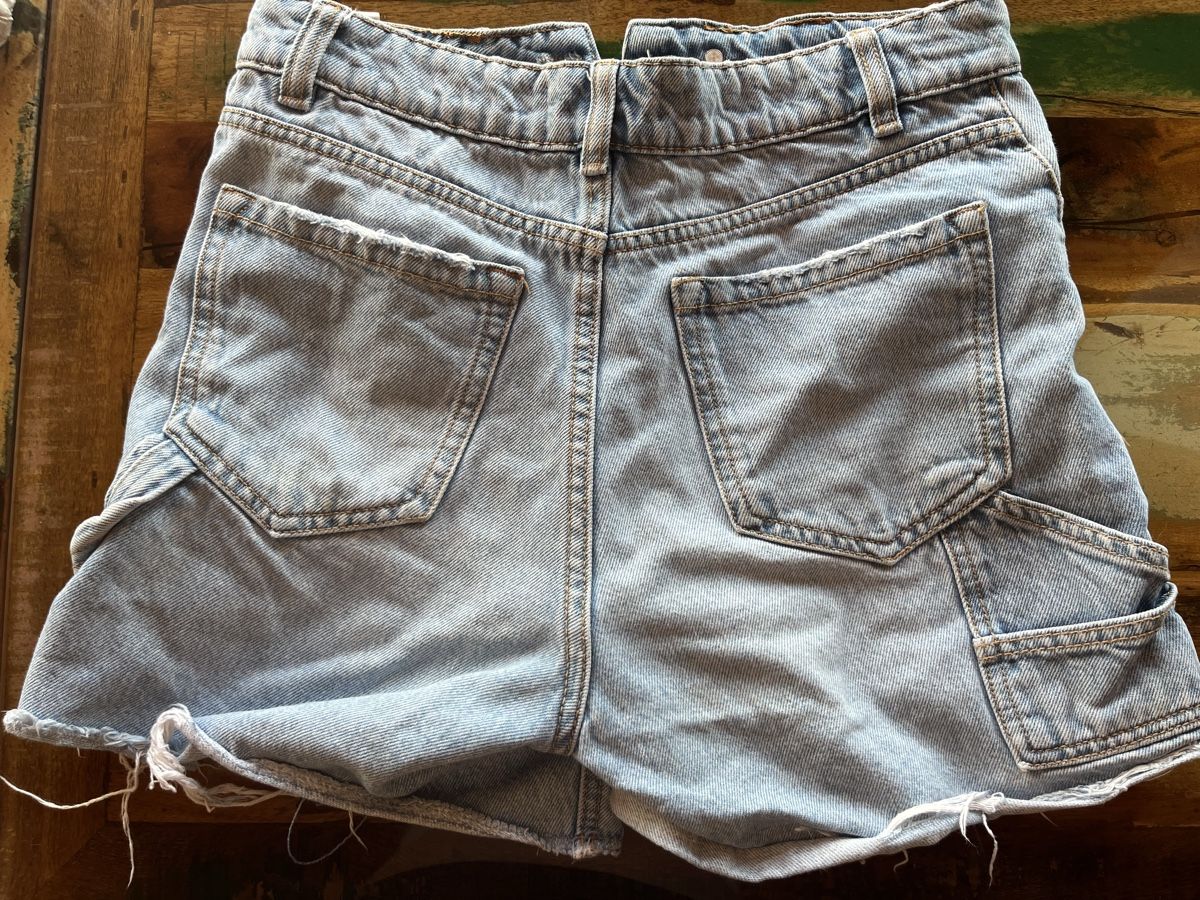 Stradivarius Jeans: Shorts Jeans, Gr.34 – Usato da Jegenstorf venduto da vanisaem 2