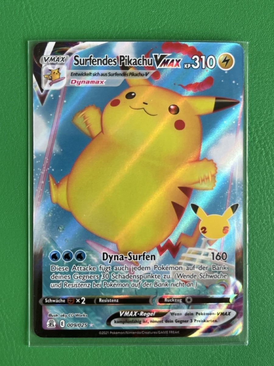 Pokémon Carte collezionabili: Pokemon Celebrations Surfendes Pikachu VMAX CEL 009 DE – Nuovo (secondo la descrizione) da Lommiswil venduto da diti_89
