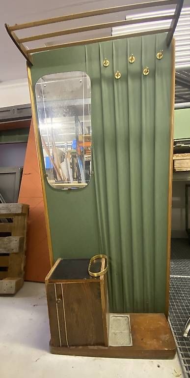 Guardaroba: Antike Garderobe mit Spiegel & Schirmständer – Usato da Bottmingen venduto da Bordsteinkante