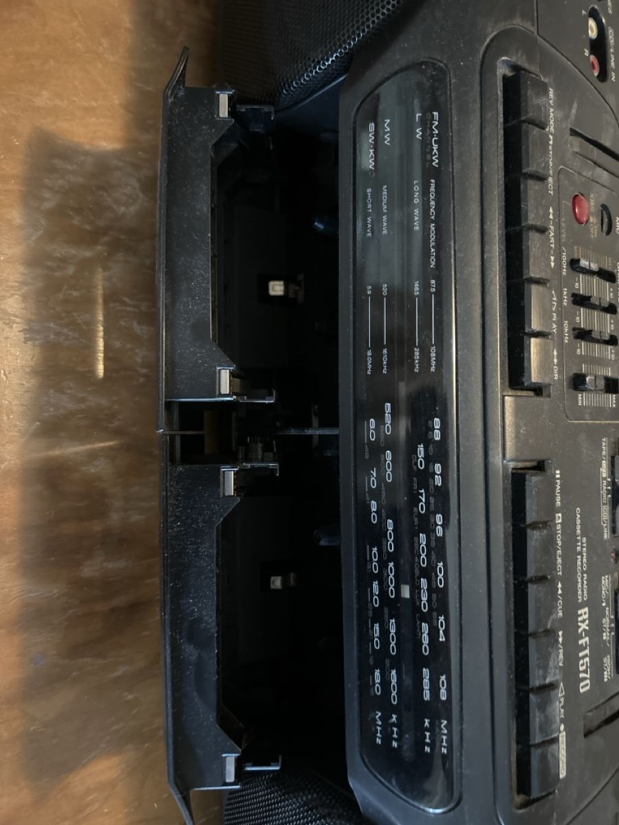 Panasonic Radios: Panasonic RX-FT570 Radio Cassette – Défectueux à Caslano par iguidice01 9