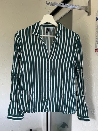 Bluse grünn, weiss