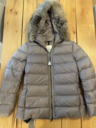 Moncler Jacke / Neupreis CHF 1'200.-