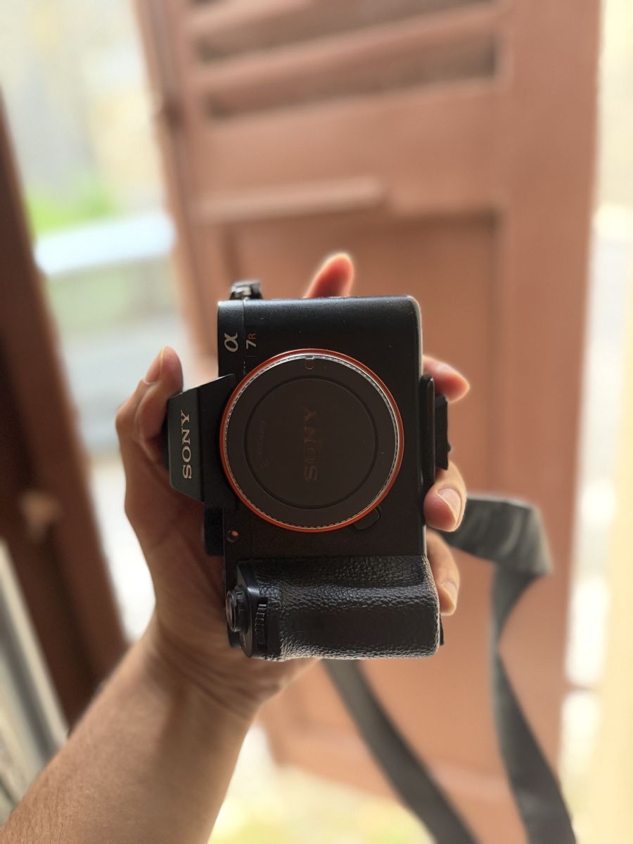 Sony Fotocamera: Sony A7RII + 2 batteries + chargeur – Usato da Biel/Bienne venduto da oma_t92s