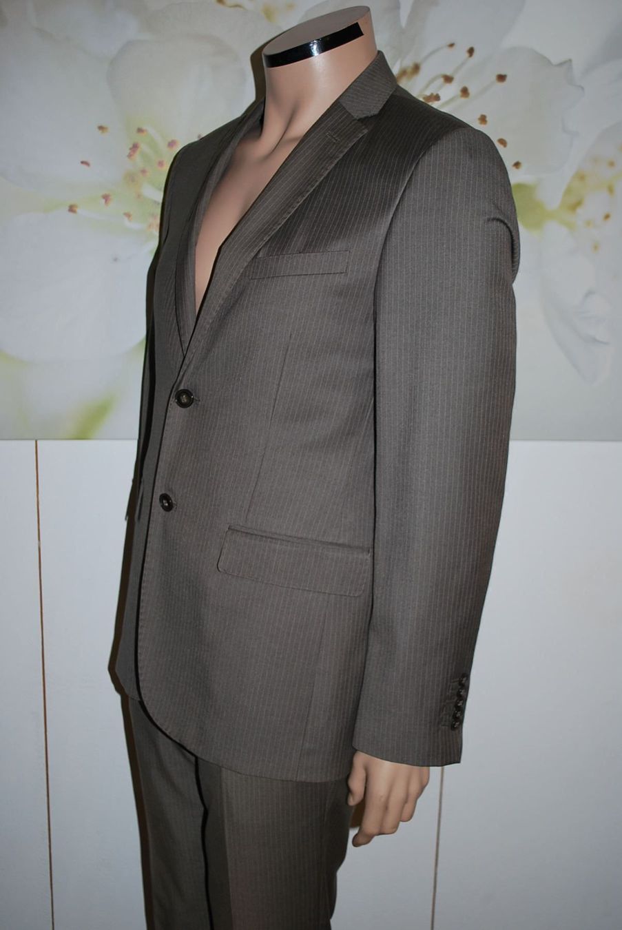 Completi: Costume DEVRED Taille 48 ( 50 FR ) – Usato da Cossonay-ville venduto da Super-Price-Quality 1