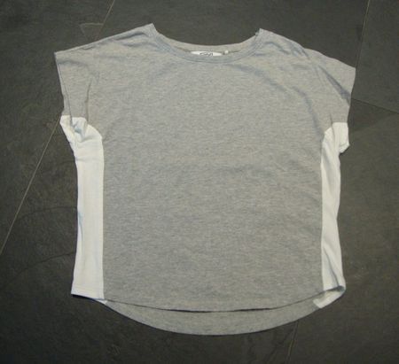 ++ T-Shirt in grau ++ Gr. 116 ++