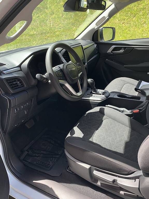 Autos: Isuzu D Max N60 – D'occasion à Val-d'Illiez par Menzi08 4