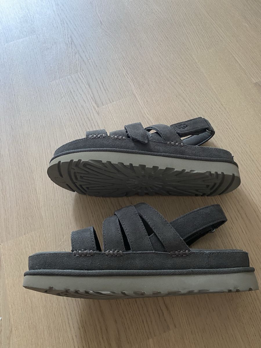 Ugg Scarpe da donna: Dunkelbraune Plateau UGG Sandalen – Usato da Wetzikon ZH venduto da rit_ramtr 1