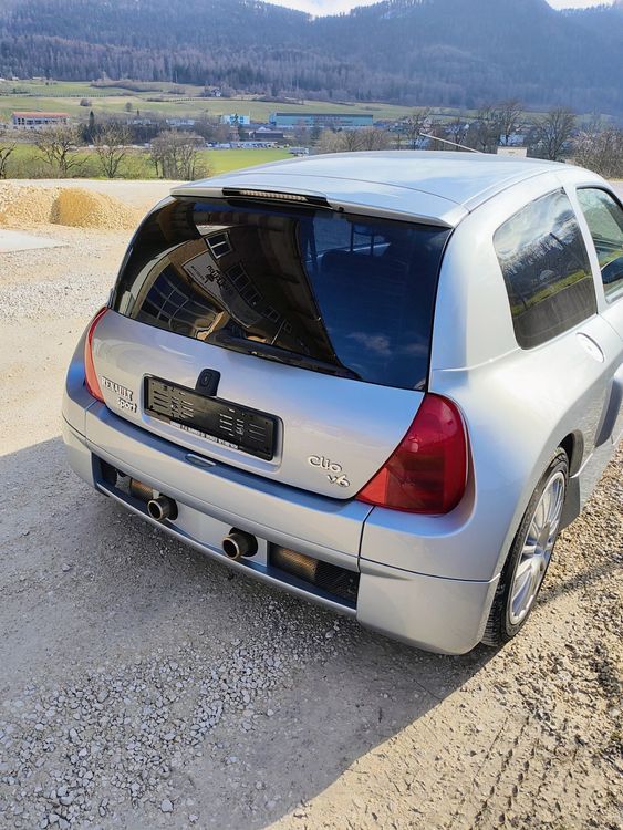Renault Automobili: Renault Clio V6 – Usato da Vallorbe venduto da Ber_75 2