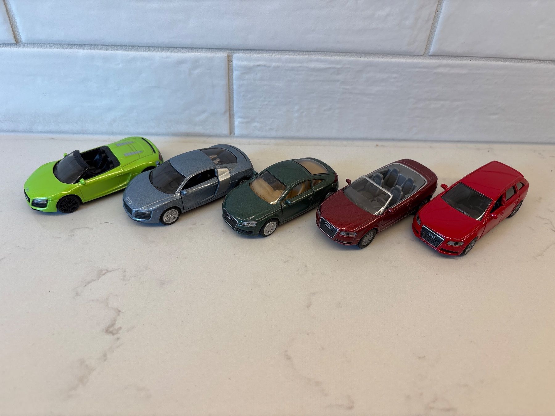 Siku Modellautos: Siku lot Audi 1/55 – Gebraucht aus Gollion von Hampton