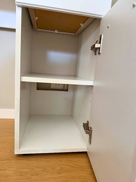 Scrivanie: Bureau blanc avec rangements | 4 tiroirs + 2 placards – Usato da Jussy venduto da bru_xl8z 2